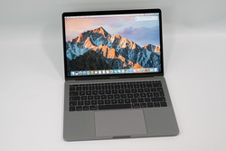 Onder de loep: Apple MacBook Pro 13 Entry (Mid 2017, zonder Touch Bar). Testmodel voorzien door Cyberport.