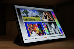 De Apple iPad Pro 12.9 (2021) tablet review met een Mini LED display en een M1 SoC