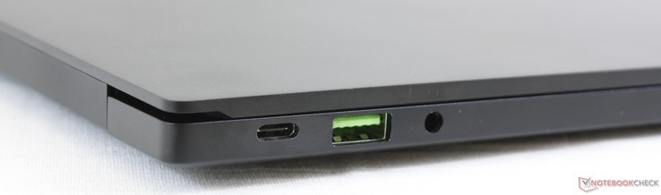 Linkerkant: USB Type-C 3.1 Gen. 2, USB Type-A 3.1