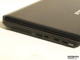 Asus N20A Linkerkant: adapter, E-SATA, 2x USB 2.0, HDMI, WiFi knop