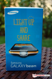 De doos van de Samsung Galaxy Beam is behoorlijk compact.