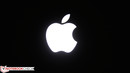 Het verlichte Apple logo op het schermcover.