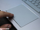 Wie de stevigheid van een Apple MacBook of Asus Zenbook unibody verwacht...