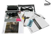 Sony Vaio VGN-SZ71WN/C Subnotebook: De accessoires bestaan uit een stapel papieren en maar weinig bruikbare dingen.