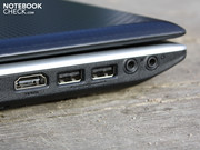 Het scala aan aansluitingen is iets meer dan standaard; naast USB, HDMI en VGA is er ook een eSATA poort.