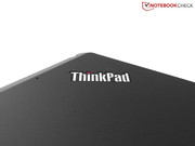 ThinkPad logo en rubberachtig plastic.