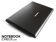 Samsung's 15.6 inch E251 Aura Esilo is een redelijk onopvallende notebook.