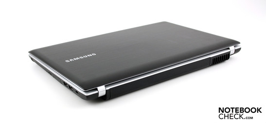 Samsung Q330 Aura i3-350M Suri (NP-Q330-JS03DE/SEG): goede subnotebook met ongebalanceerde mobiele features.