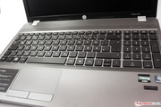 Dankzij het chiclet toetsenbord kun je snel typen.