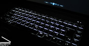 Het toetsenbord van de laptop is praktisch identiek aan dat van de XPS M1530 en biedt een erg aangenaam licht tikgevoel.