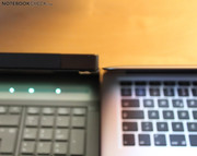 cherm van de 17" HP Workstation (Dreamcolor 2) vs MacBook Air.