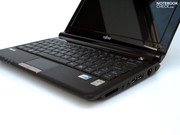 De Fujitsu M2010 is een compacte 10" netbook.
