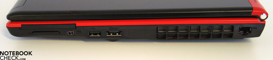 Rechts: ExpressCard, 4in1 kaartlezer, 2x USB 2.0, LAN