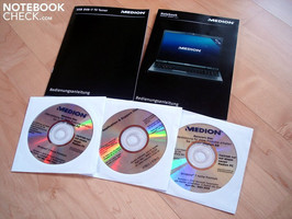 Twee gebruikershandleidingen, driver & ondersteuning DVD alsmede een Windows 7 Home Premium 32 & 64 bit recovery