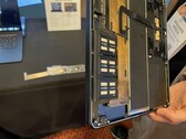 De omgebouwde Macbook Air met membraankoeling. (Foto: Andreas Sebayang/Notebookcheck.com)