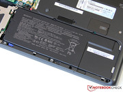 De ingebouwde 49 Wh batterij.
