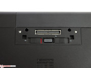 Dankzij de docking station poort kun je de notebook met een docking station snel in een complete werkomgeving opnemen.