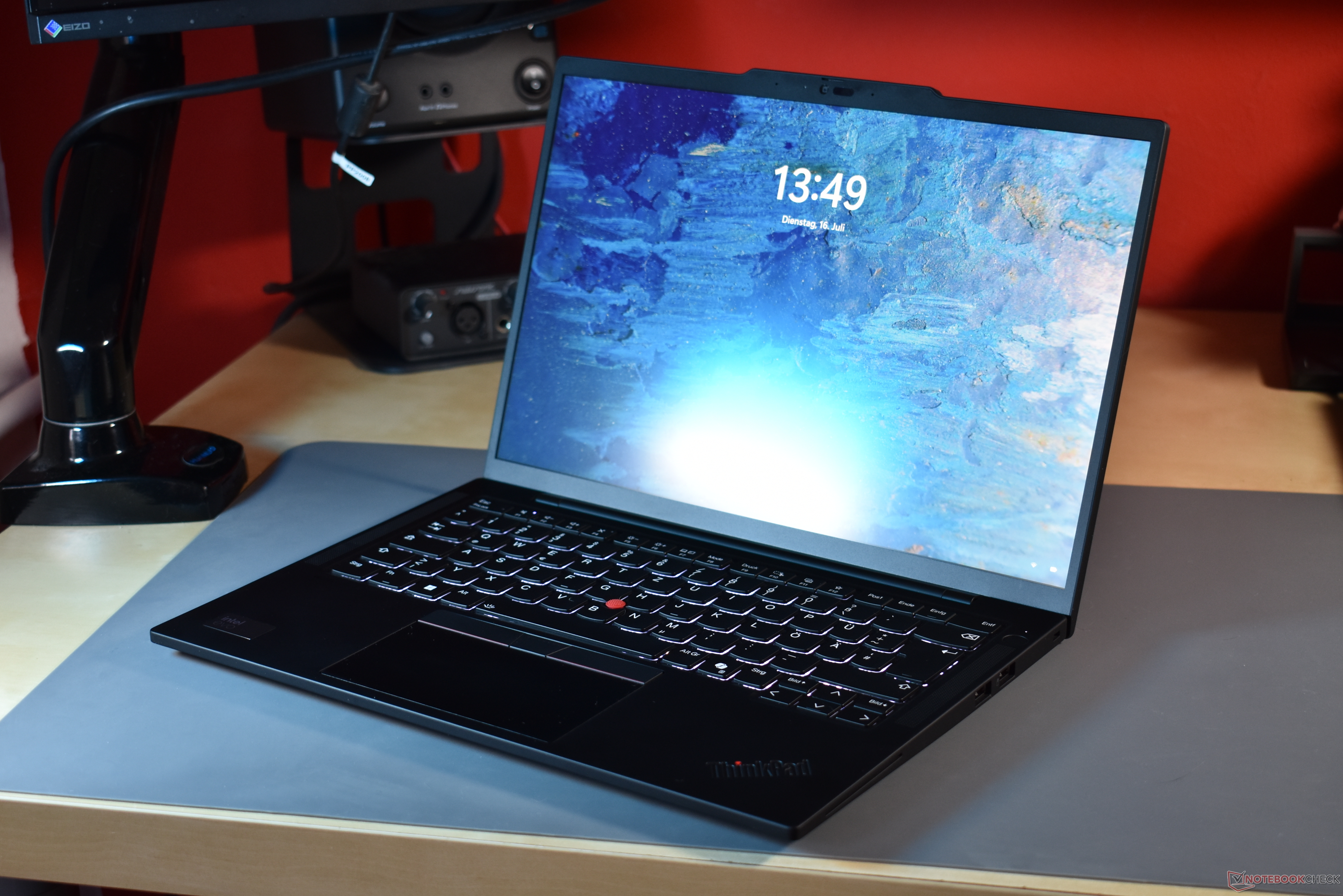 Lenovo ThinkPad T14s Gen 5 laptop review: De premium T-ThinkPad