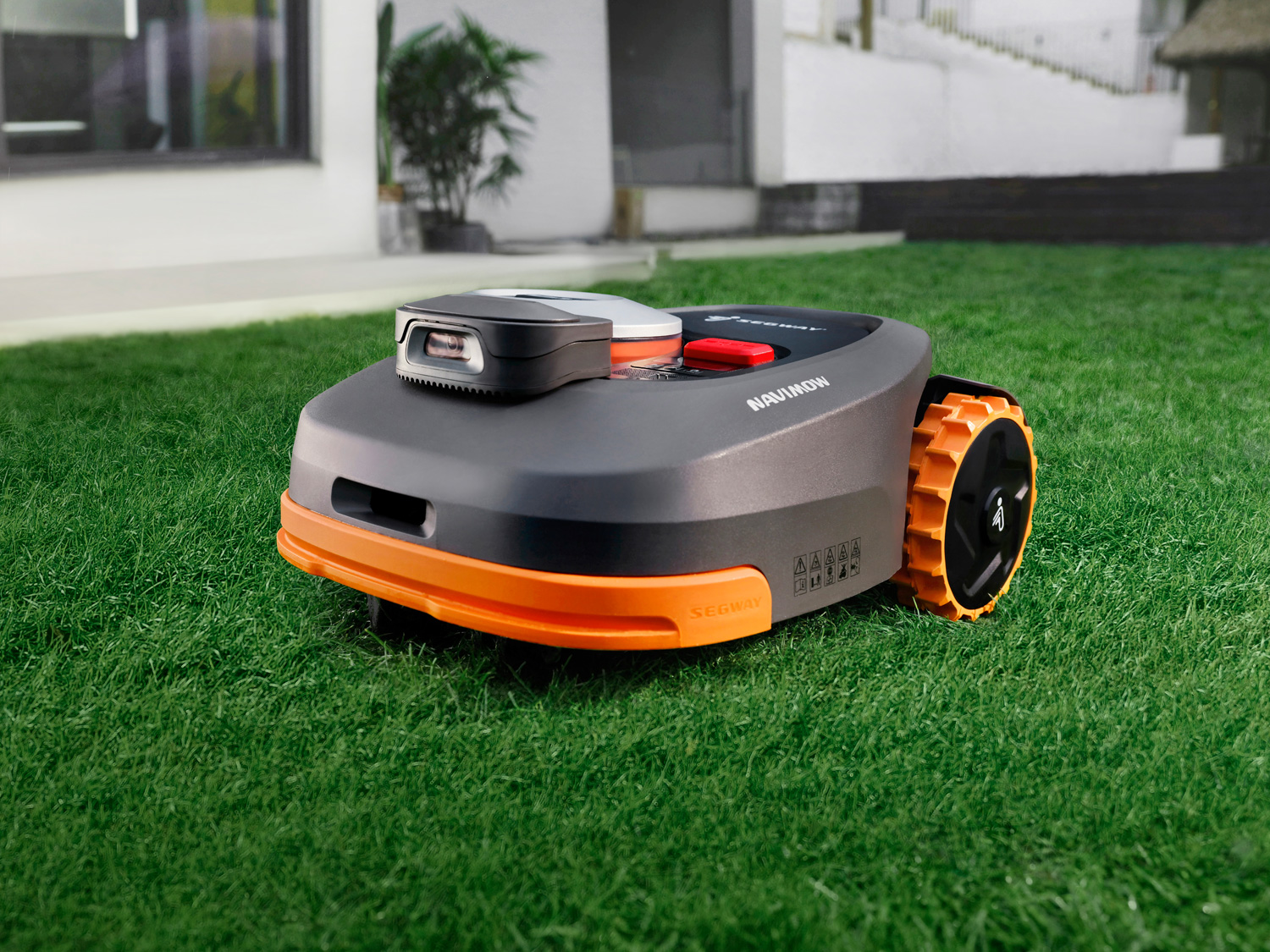 Dertig zuurstof Alice Segway Navimow: Fabrikant verbetert GPS-gebaseerde robot grasmaaier met  nieuwe VisionFence Sensor en kondigt Britse prijzen aan - Notebookcheck.nl  Nieuws