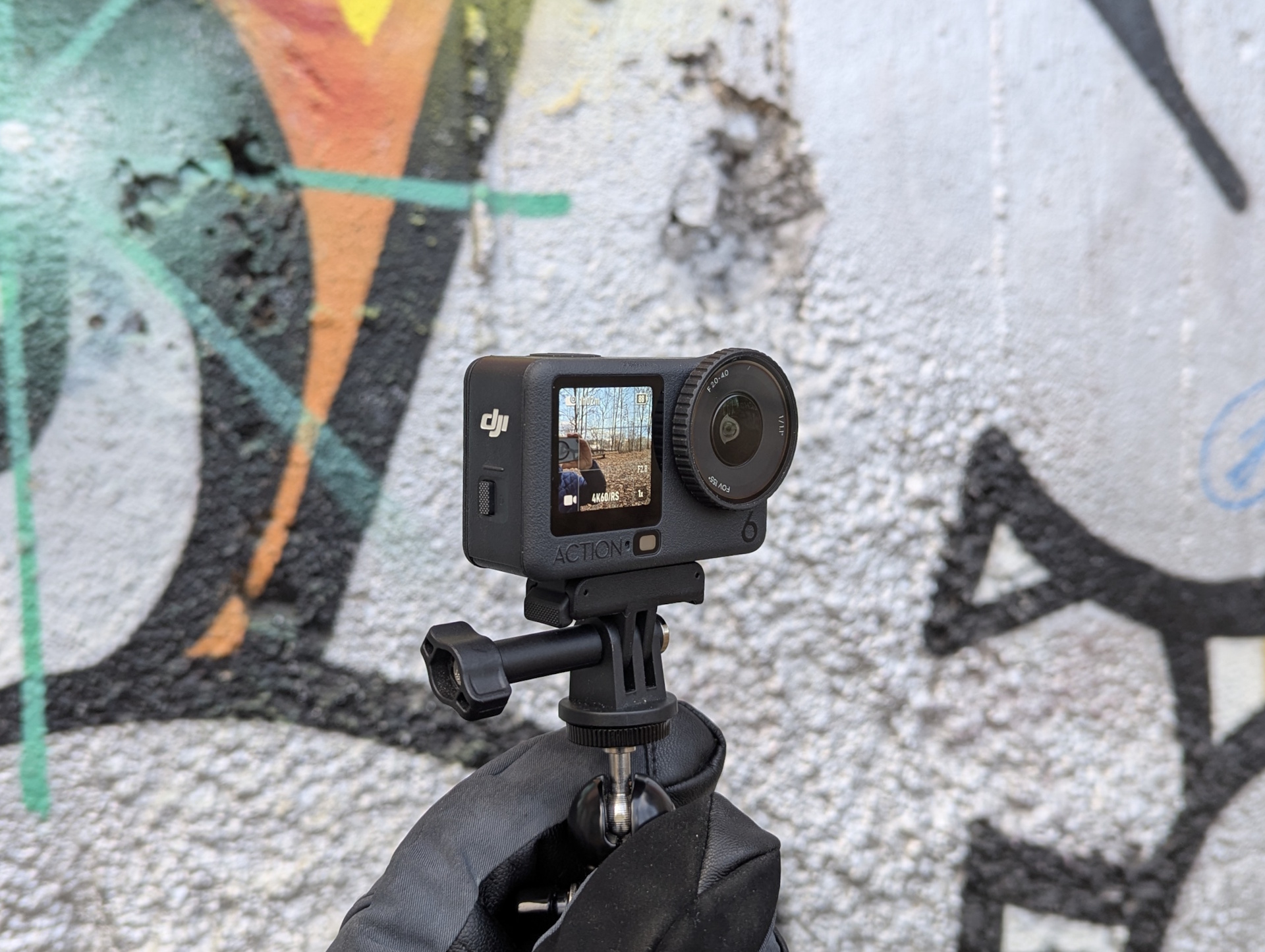 DJI Osmo Action 6 voor een graffitimuur