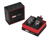 Het nieuwe Citizen x Spider-Man-horloge uit de samenwerking, in de doos.