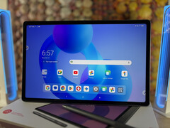 Lenovo biedt de Idea Tab Plus momenteel aan in een bundel met een stylus voor $290. (Afbeelding bron: Notebookcheck)