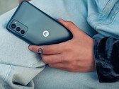 De Motorola Moto G42 heeft onder meer een 4G-chipset en 4 GB RAM-geheugen. (Afbeelding bron: Motorola)