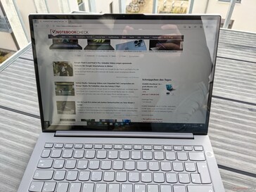 ThinkBook 13x G1 in openluchtgebruik