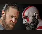 Ryan Hurst en Kratos standbeeld oog in oog uit God of War spel. (Afbeeldingsbron: Prime Video via X)