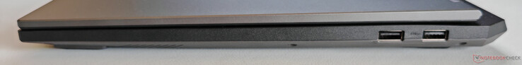 Rechts: 2x USB-A 3.2 Gen2 (10 Gbps)