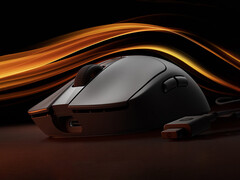 De Gaming Mouse 2 kost in China ongeveer $31. Afgebeeld: de draadloze muis met zijn dongle.