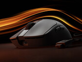 De Gaming Mouse 2 kost in China ongeveer $31. Afgebeeld: de draadloze muis met zijn dongle.