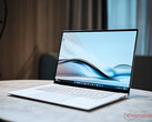 De nieuwe Asus ZenBook S16 is nu officieel (afbeelding via Notebookcheck)