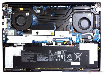 Asus VivoBook Pro 16: intern