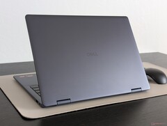 De Intel-versie van de Dell 14 Plus 2-in-1 biedt verschillende voordelen die niet beschikbaar zijn op de AMD-opties (Afbeelding bron: Notebookcheck)