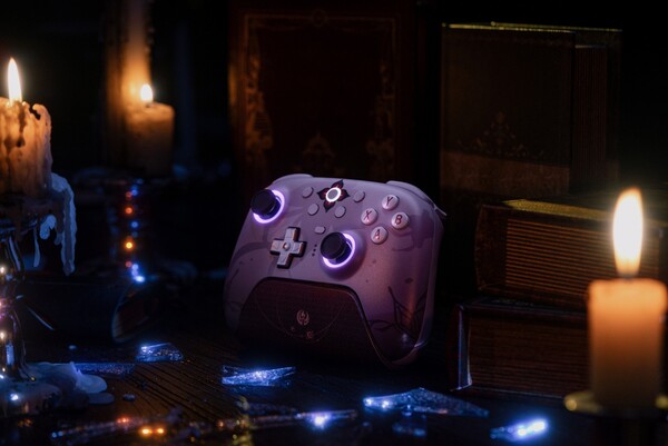 De 8BitDo Ultimate 2 draadloze controller (Honkai: Star Rail - Evernight) heeft RGB-lichtringen. (Afbeeldingsbron: 8BitDo)