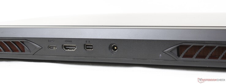 Achterkant: USB-C 3.2 Gen. 2 w / DisplayPort 1.4, HDMI 2.0, Mini DisplayPort 1.4, netstroomadapter