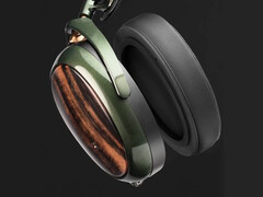 De oorkussens van de Meze Audio Strada worden magnetisch bevestigd aan de hoofdtelefoon, zodat u ze gemakkelijk kunt vervangen. (Afbeeldingsbron: Meze Audio)