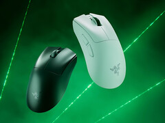 De Razer DeathAdder V4 Pro gamingmuis getoond in zwarte en witte kleurstellingen (Afbeelding bron: Razer)