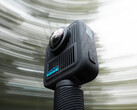 De GoPro Max 2 bovenop een officieel statiefaccessoire. (Afbeeldingsbron: via Igor Bogdanov)