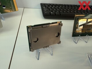 Intel ontwikkelt vloeistofkoeling op pakketniveau voor krachtige processors (Afbeelding bron: Hardwareluxx)