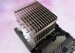 Noctua&#039;s NH-P1 houdt de Ryzen 9 7900 koel zonder lawaai. (Afbeelding Bron: Club386)