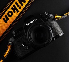 Nikon zou binnenkort in handen kunnen komen van de optische gigant EssilorLuxottica.