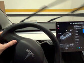 Model 3/Y ruitenwissersnelheid kan eindelijk worden aangepast met knoppen (afbeelding: Laplasz/Twitter)