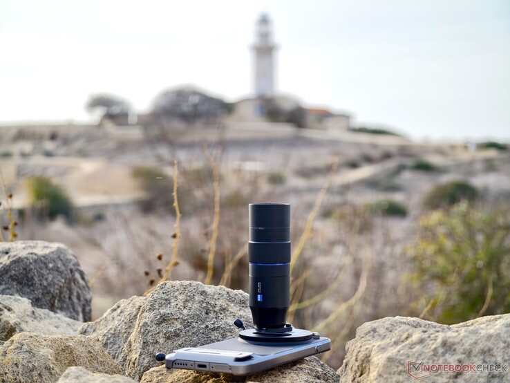 De Vivo X300 Pro met Zeiss teleconverter tijdens de reis naar Cyprus en Malta. (Afbeeldingsbron: Alexander Fagot, Notebookcheck)