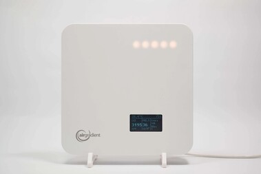 De luchtkwaliteitsmeter wordt geleverd met gekleurde LED's en een display. (Afbeeldingsbron: Airgradient)