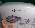 De DJI Mini 4 Pro is al uit de doos gehaald. (Afbeeldingsbron: Igor Bogdanov)