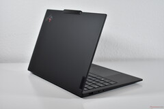 Nu met haptisch Sensel touchpad: Lenovo ThinkPad X1 Carbon Gen 13 krijgt aanpassingsoptie (afbeeldingsbron: Benjamin Herzig/Notebookcheck)