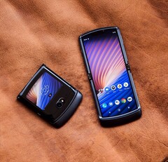 De Razr 3 zal de kin verliezen die de Razr 5G heeft, afgebeeld. (Afbeelding bron: Made of Tech)