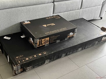 De MAGNUS Pro XL wordt in twee dozen verzonden.